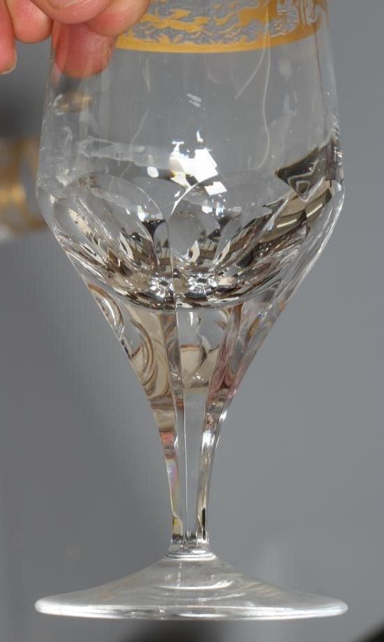 A CONTINENTAL TABLE SUITE Image