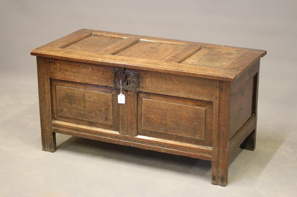 A SMALL JOINED OAK PANELLED COFFER Image