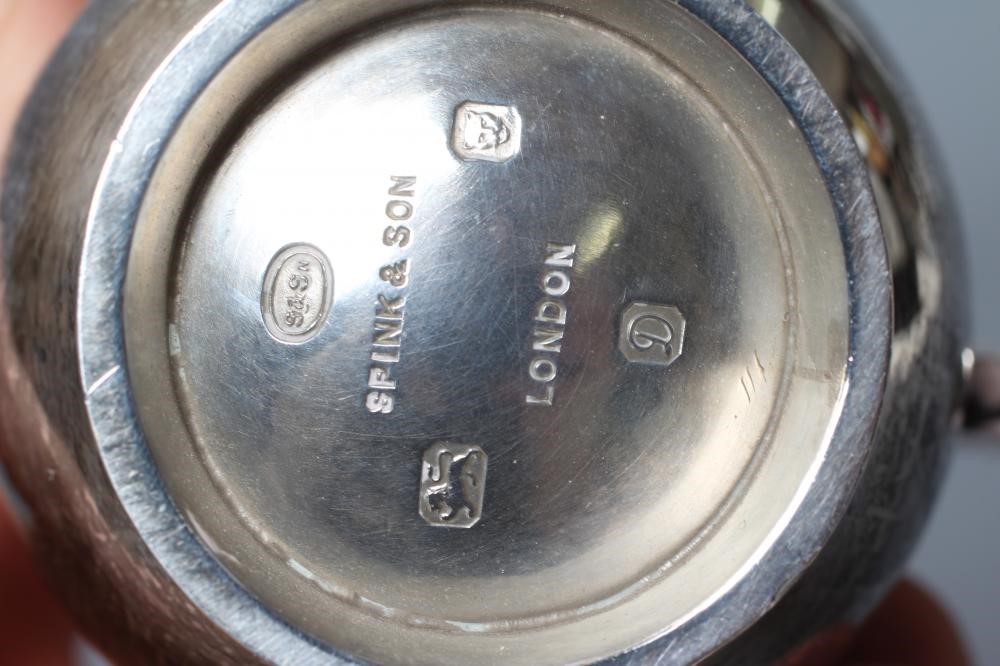 A MODERN SPARROW BEAK JUG by Spink & Son, London 1978, with S scroll handle, 3 1/2" high, 5ozs 6dwts Image