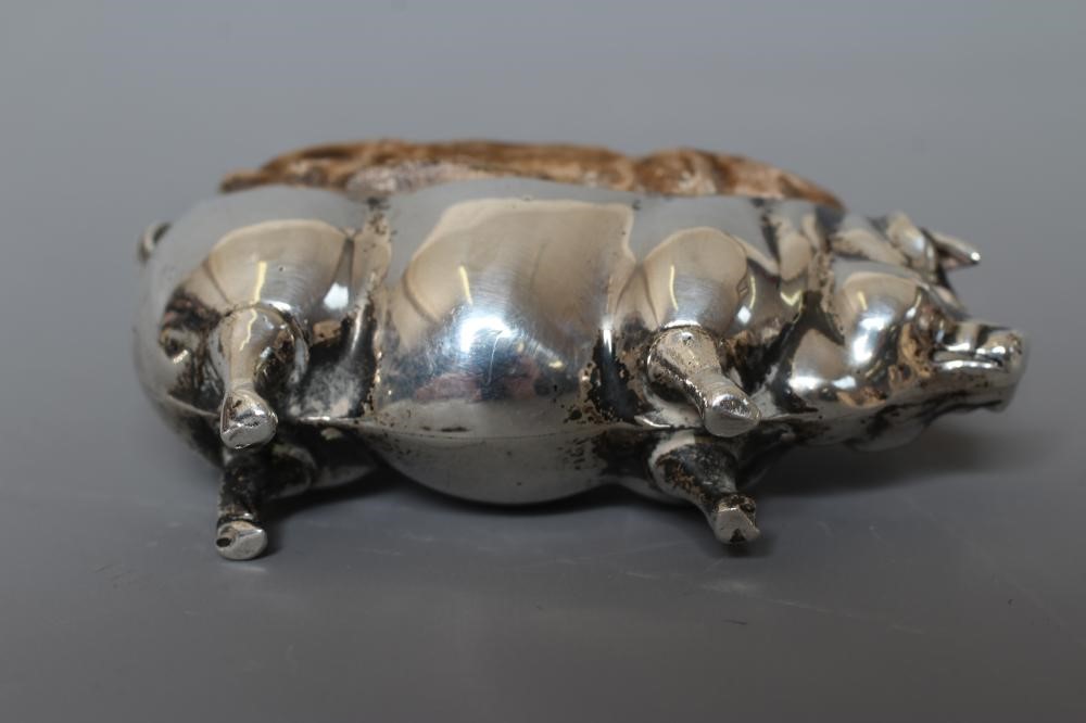 A LARGE NOVELTY PIG PIN-CUSHION by Levi & Salaman, Birmingham 1918, 2 3/4" long (Est. plus 24% Image