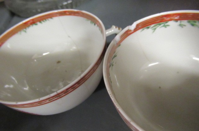 A CHINESE EXPORT PORCELAIN PART TEA SERVICE Image