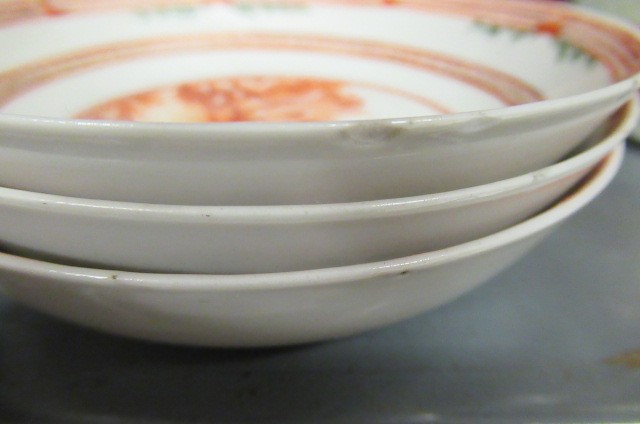 A CHINESE EXPORT PORCELAIN PART TEA SERVICE Image