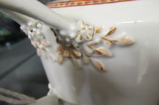 A CHINESE EXPORT PORCELAIN PART TEA SERVICE Image
