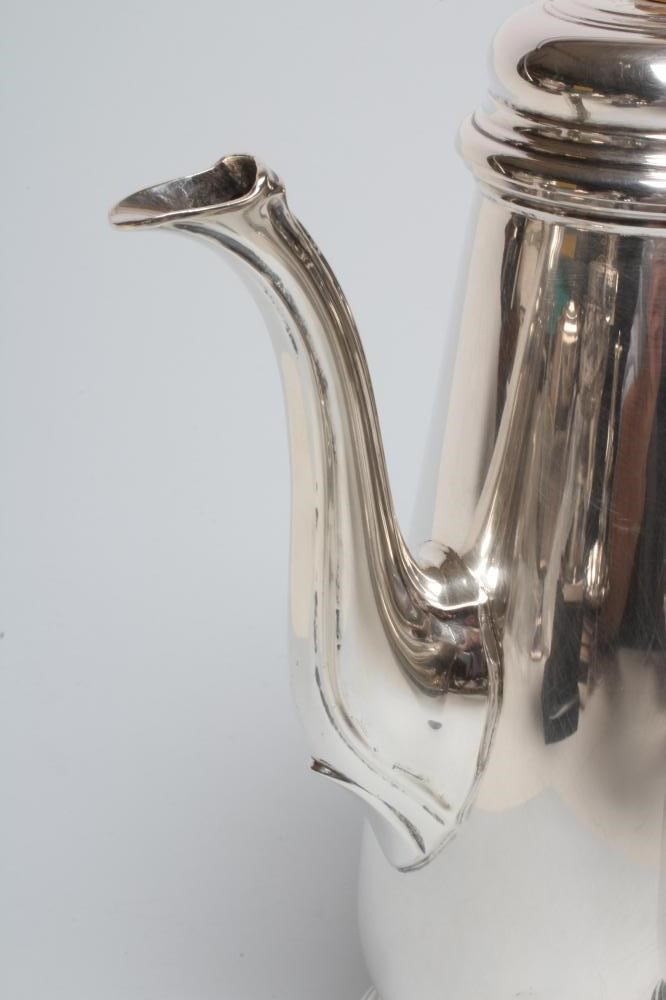 A SILVER CAFE-AU-LAIT SET Image