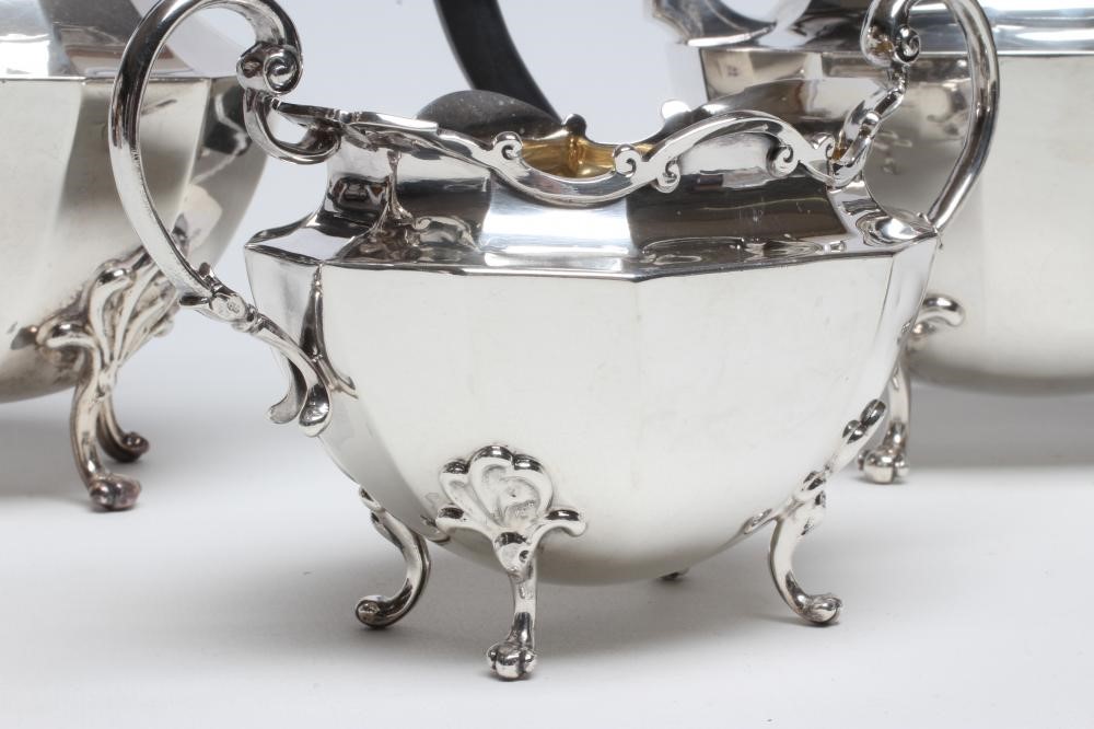 A FOUR PIECE SILVER TEA AND COFFEE SERVICE Image