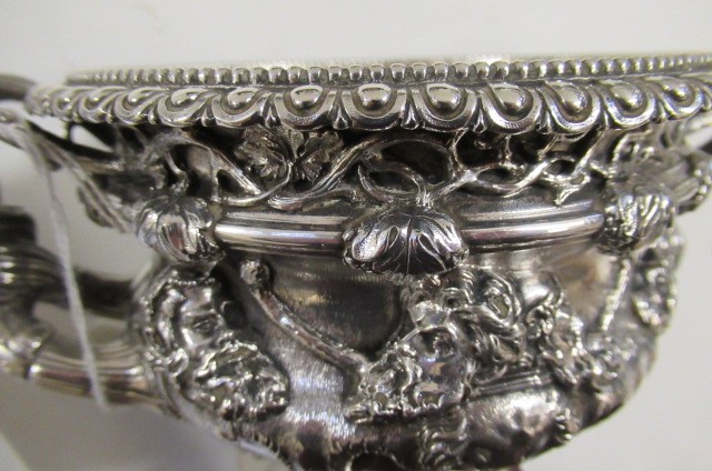 AN EDWARDIAN SILVER SMALL WARWICK VASE Image