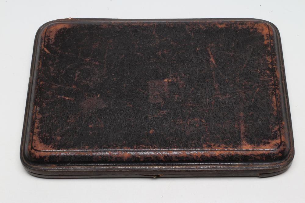 A SET OF TWELVE VICTORIAN SILVER TEASPOONS Image