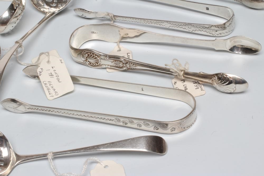 A GEORGE III IRISH SILVER SUGAR SIFTER SPOON Image