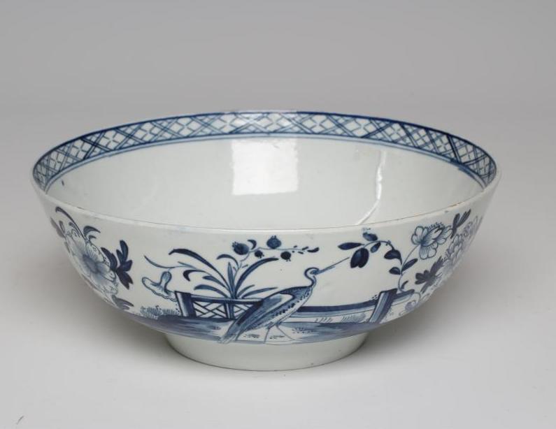 A CHRISTIAN'S LIVERPOOL PORCELAIN BOWL Image