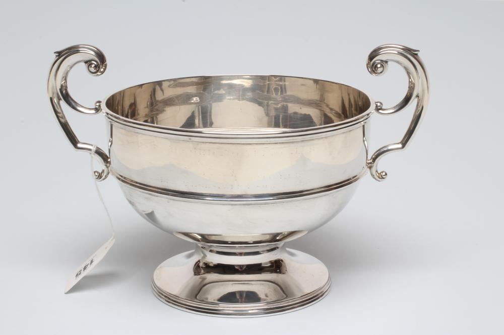 AN EDWARDIAN SILVER ROSE BOWL Image
