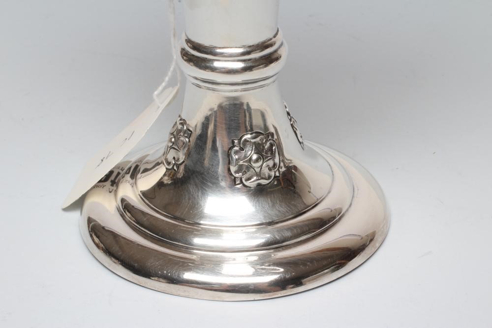 AN EDWARDIAN SILVER ART NOUVEAU VASE Image