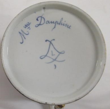 A FRENCH PORCELAIN CAN AND SAUCER Image