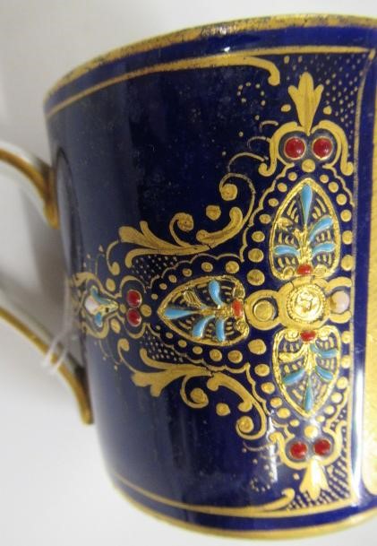 A FRENCH PORCELAIN CAN AND SAUCER Image