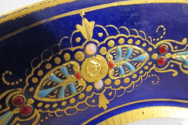 A FRENCH PORCELAIN CAN AND SAUCER Image