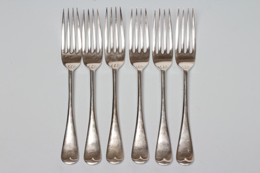 A SET OF SIX LATE VICTORIAN SILVER DESSERT FORKS Image
