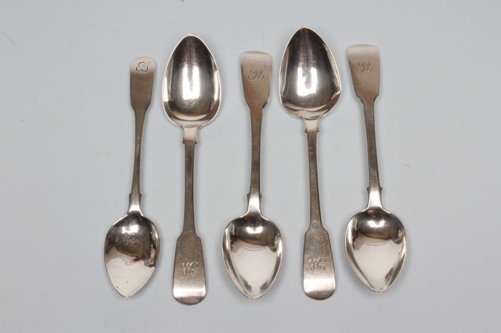 A SET OF FOUR IRISH WILLIAM IV SILVER TEASPOONS Image