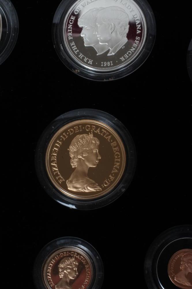 AN ELIZABETH II COMMEMORATIVE GOLD & SILVER PROOF COIN COLLECTION Image
