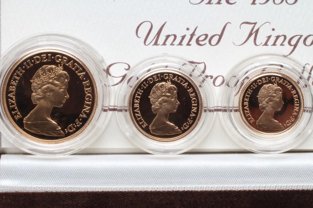 AN ELIZABETH II GOLD PROOF THREE COIN COLLECTION Image
