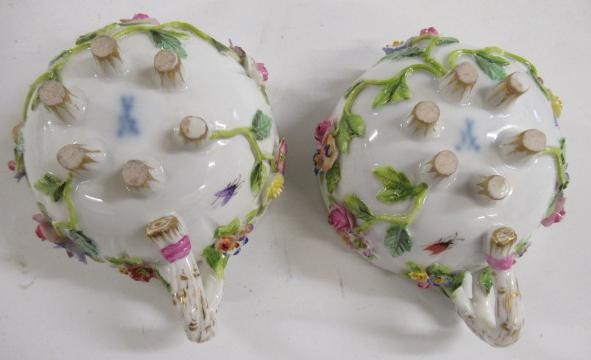 A PAIR OF MEISSEN PORCELAIN CABINET CUPS AND SAUCERS Image