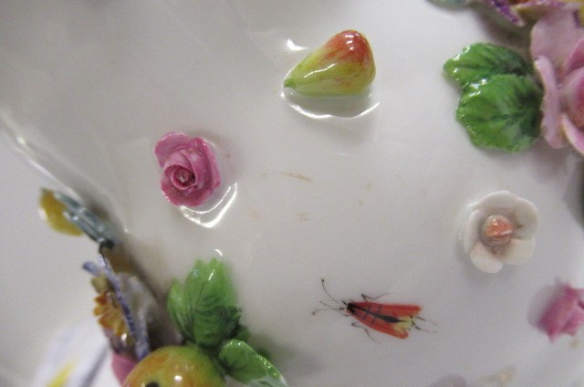 A PAIR OF MEISSEN PORCELAIN CABINET CUPS AND SAUCERS Image