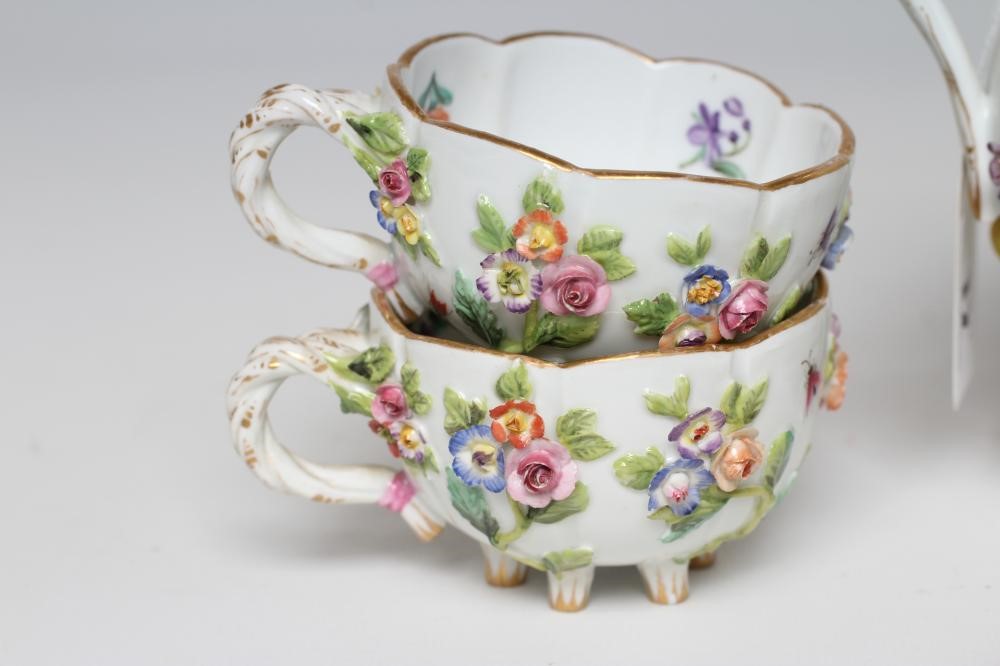A PAIR OF MEISSEN PORCELAIN CABINET CUPS AND SAUCERS Image