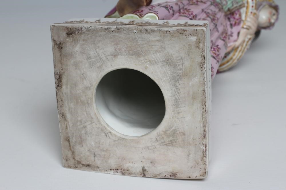 A LARGE GERMAN PORCELAIN "WOMAN OF WEINSBERG" FIGURE Image