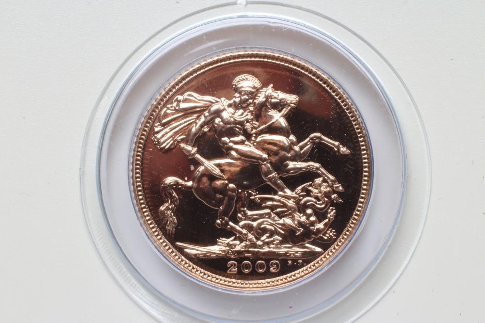 AN ELIZABETH II PROOF SOVEREIGN Image