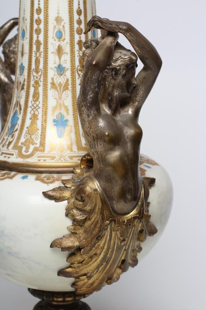 A LARGE PAIR OF FRENCH PORCELAIN GARNITURE VASES Image