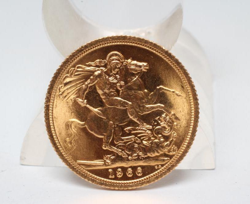 AN ELIZABETH II SOVEREIGN Image