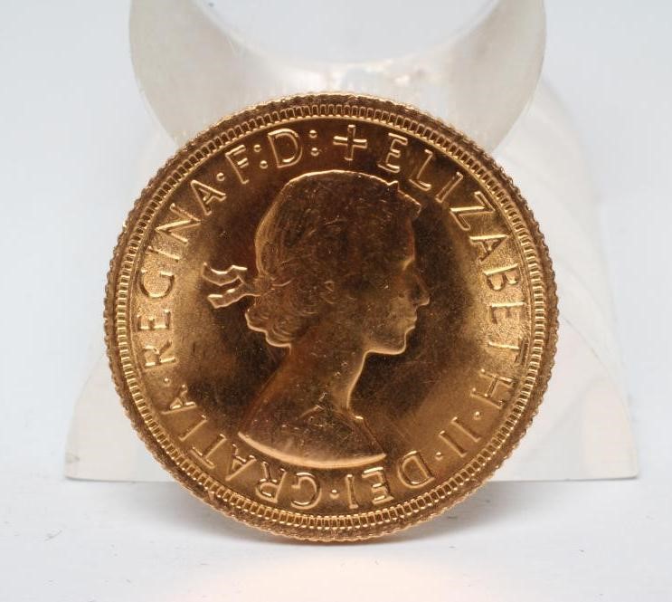 AN ELIZABETH II SOVEREIGN Image