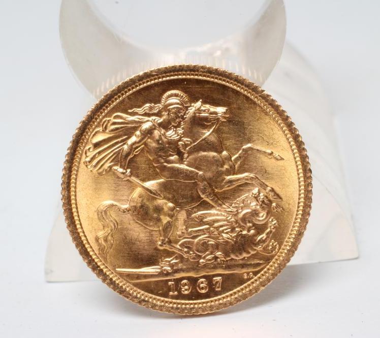 AN ELIZABETH II SOVEREIGN Image