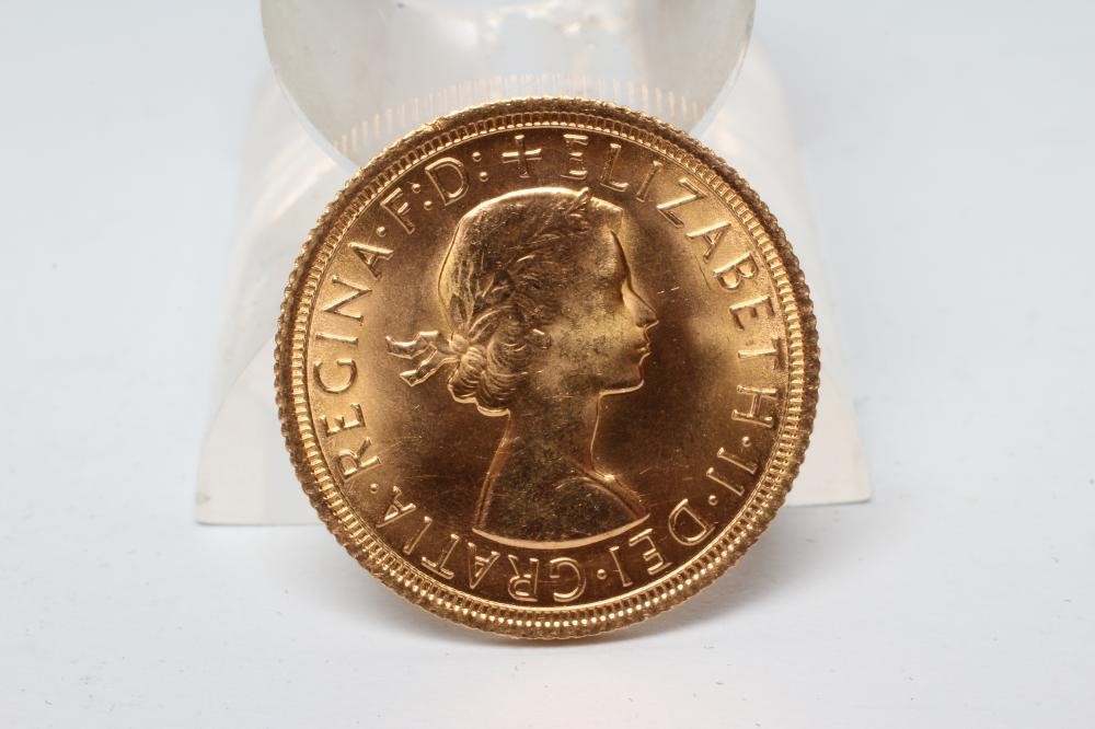 AN ELIZABETH II SOVEREIGN Image
