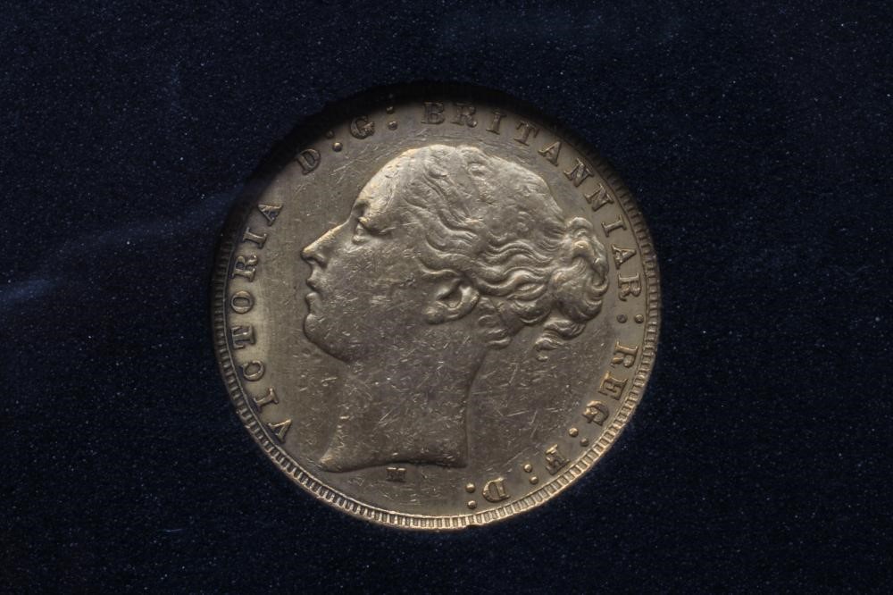 A "QUEEN VICTORIA SOVEREIGN COLLECTION" comprising 1863 YH Image