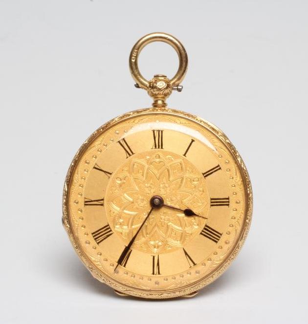 A LADY'S 18CT GOLD AND ENAMELLED FOB WATCH Image