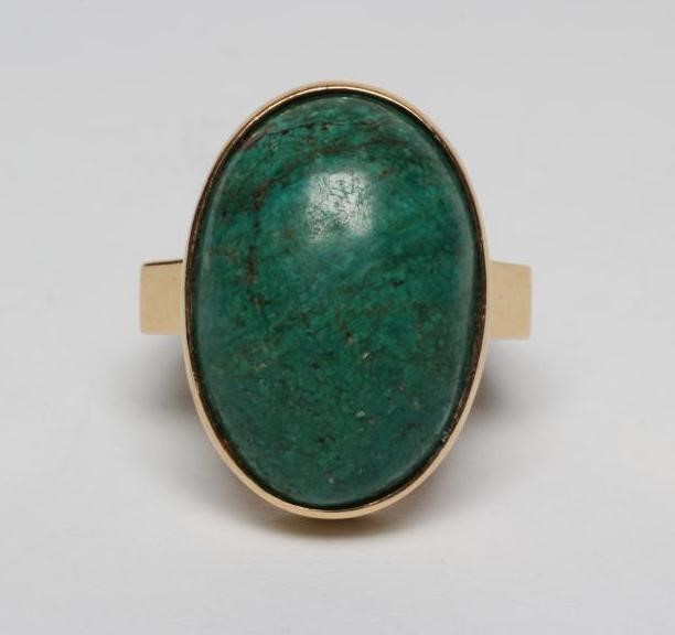 A MODERN DRESS RING Image