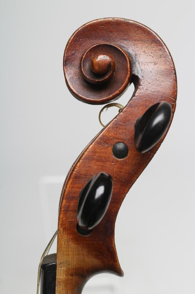 A VIOLIN Image