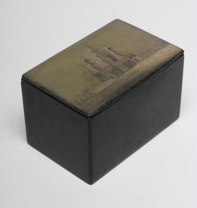 A RUSSIAN LACQUERED CADDY Image