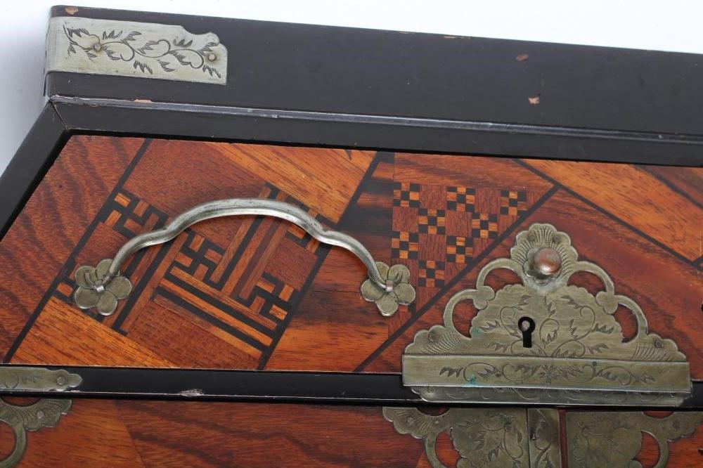 A JAPANESE SPECIMEN WOOD PARQUETRY TABLE CABINET Image