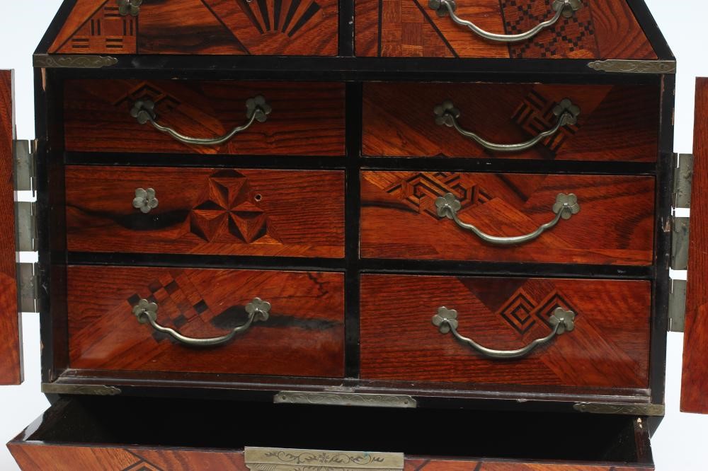 A JAPANESE SPECIMEN WOOD PARQUETRY TABLE CABINET Image