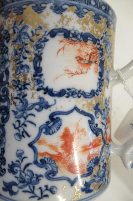 A CHINESE EXPORT PORCELAIN MUG of plain cylindrical form Image