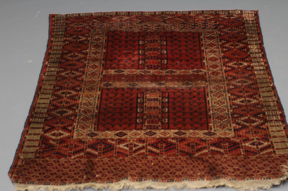AN AFGHAN RUG Image