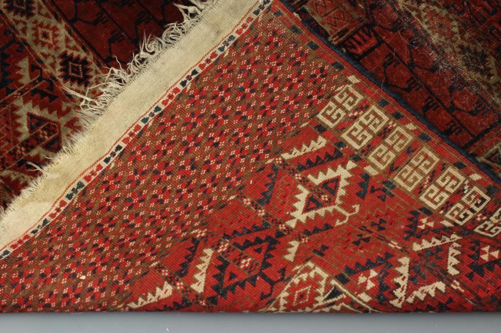 AN AFGHAN RUG Image