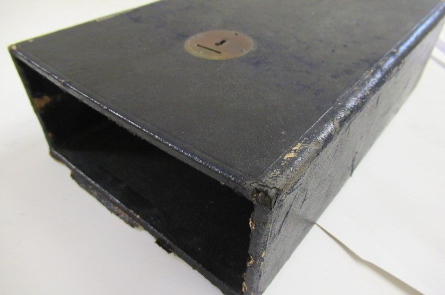 A JAQUES "IN STATU QUO" PATENT IVORY CHESS SET similar to the previous lot in ivory  (Est. plus 21% Image