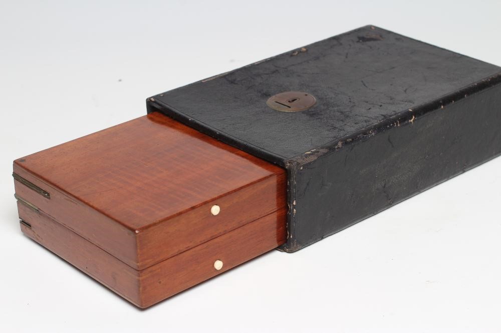 A JAQUES "IN STATU QUO" PATENT IVORY CHESS SET similar to the previous lot in ivory  (Est. plus 21% Image