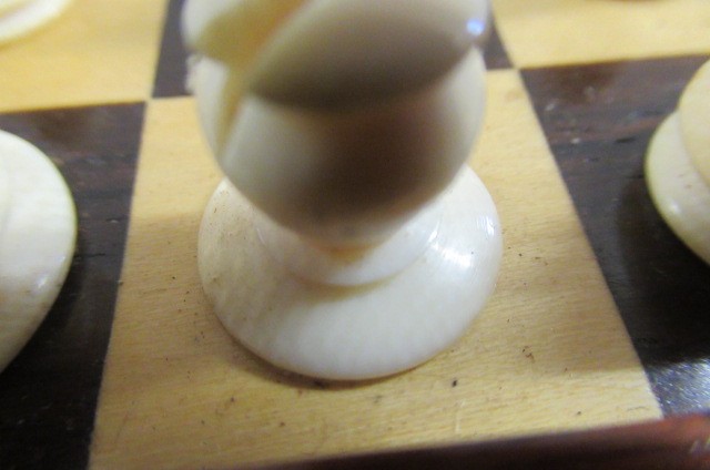 A JAQUES "IN STATU QUO" PATENT IVORY CHESS SET similar to the previous lot in ivory  (Est. plus 21% Image