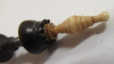 A GERMAN SELENUS CHESS SET Image