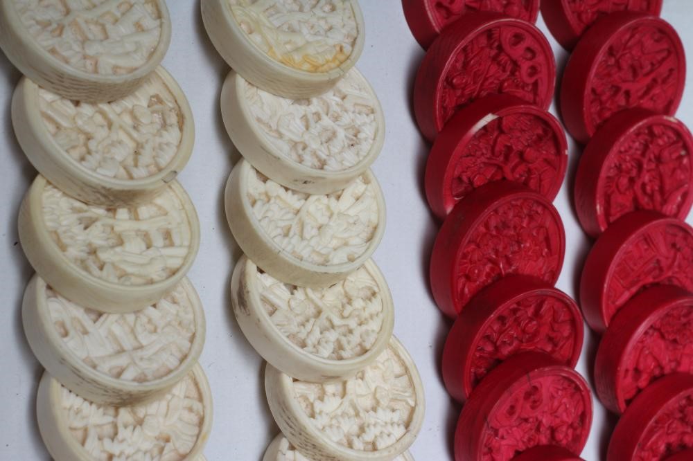 A SET OF CANTONESE IVORY DRAUGHTS Image