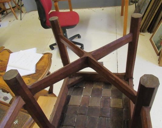 AN ARTS AND CRAFTS OAK BENCH Image