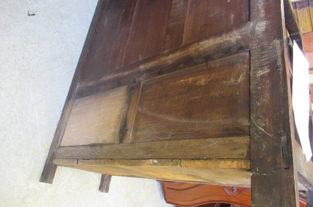A GEORGIAN SMALL JOINED OAK BOX SETTLE Image