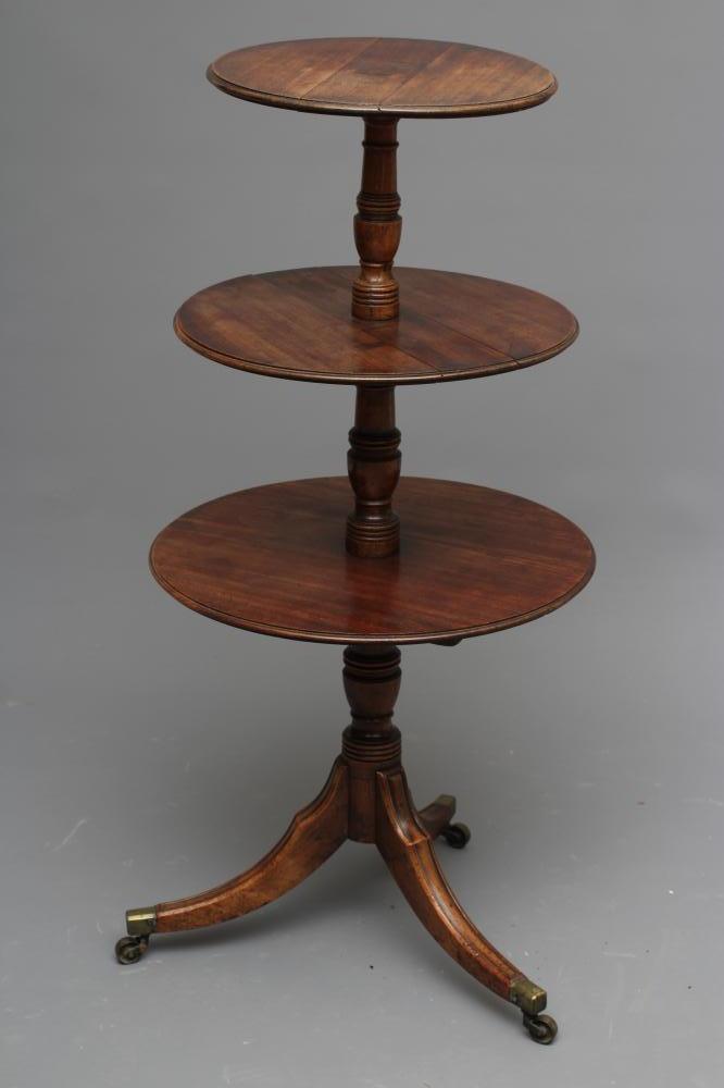 A GEORGIAN MAHOGANY DUMB WAITER Image